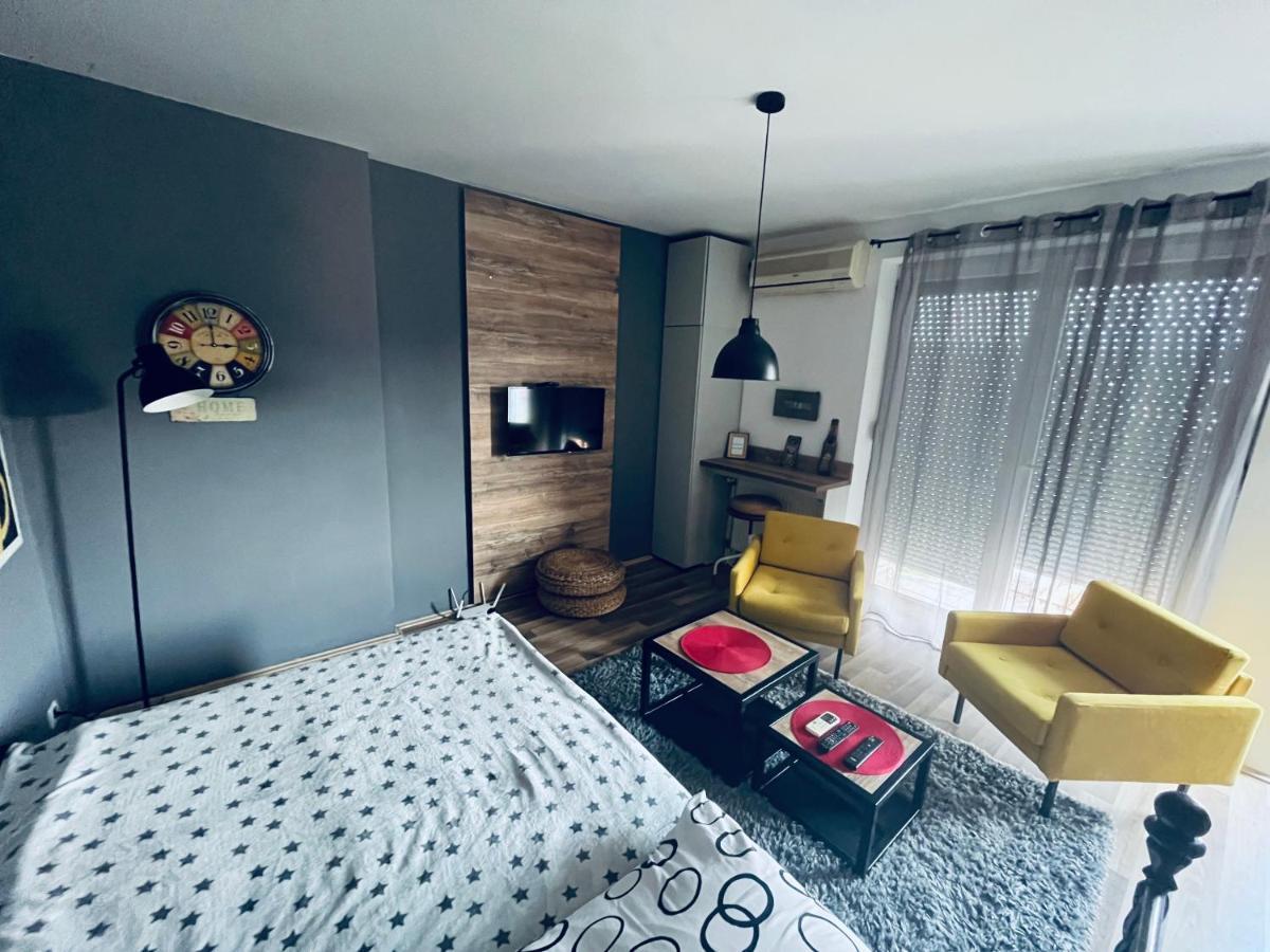 Appartement Bubinga à Kruševac Extérieur photo